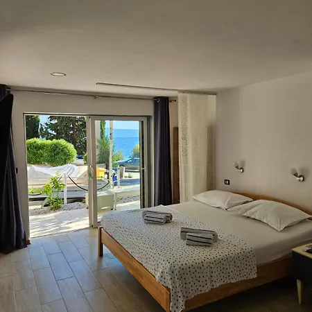 Apartments Gabi Omis Room photo