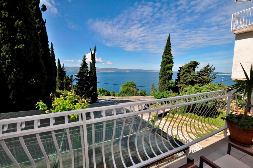 Apartma Gabi Omis