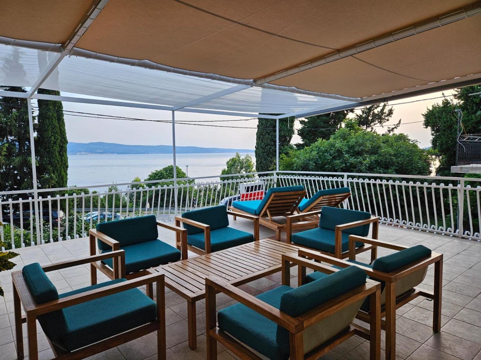 Apartma Gabi Omis